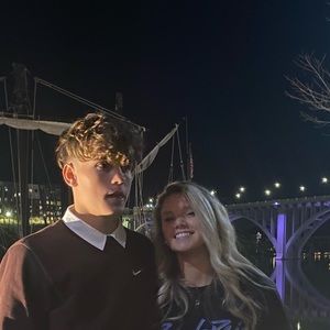 Meet your Posher, Cory